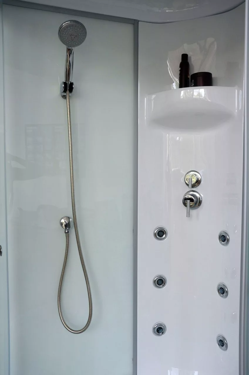 картинка Душевая кабина Royal Bath 8100BP3-WC-CH (белое/матовое) левая 100x80x217 