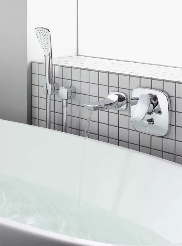 картинка Смеситель для ванны с душем Kludi Ambienta 536500575, хром 