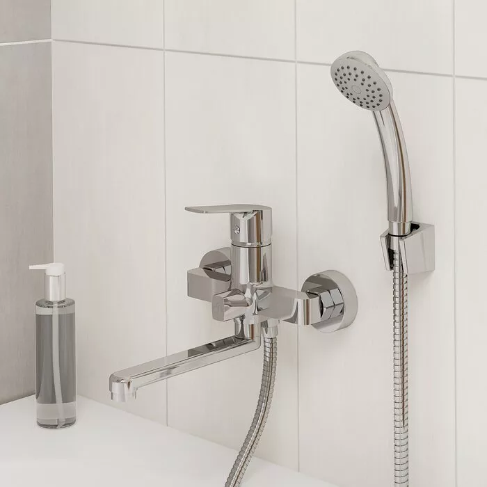 картинка Смеситель Milardo Helic HELSB02M02 для ванны с душем 
