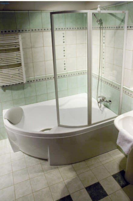 картинка Акриловая ванна Ravak Rosa II R 160 см с ножками CY55000000 