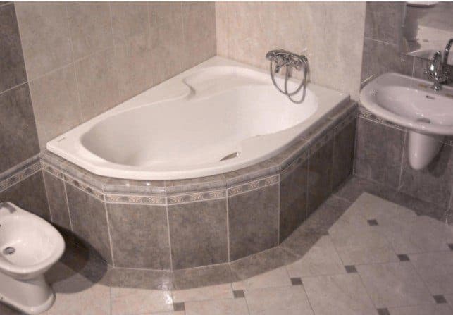 картинка Акриловая ванна Ravak Rosa I R 150 см с ножками CY55000000 