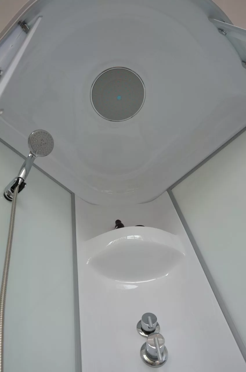 картинка Душевая кабина Royal Bath 90HP7-WC-CH (белое/матовое) 90x90x217 