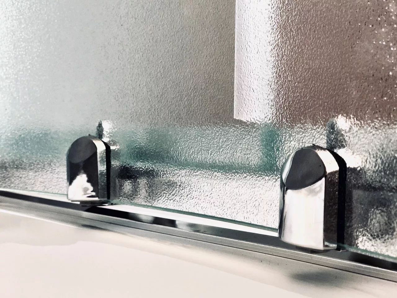 картинка Душевая кабина Royal Bath 90BK6-WC-CH (белое/матовое) 90x90x217 