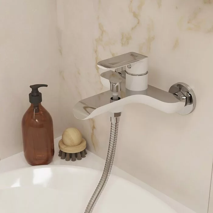 картинка Смеситель IDDIS Calipso CALSB00I02WA для ванны с душем 